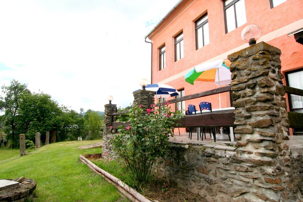 Penzion Muflon Bělá nad Radbuzou Kültér fotó
